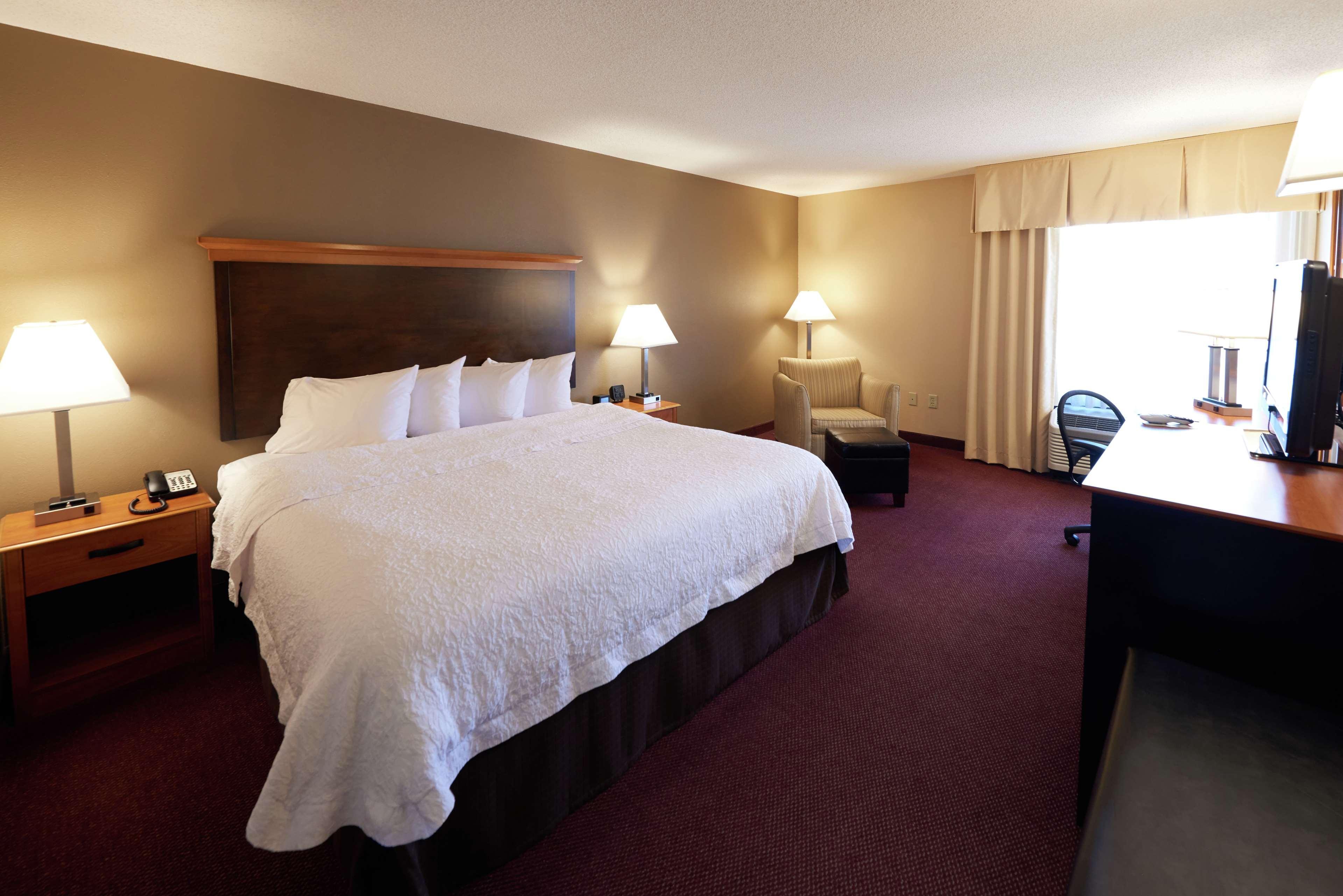 Hampton Inn Massillon Bagian luar foto