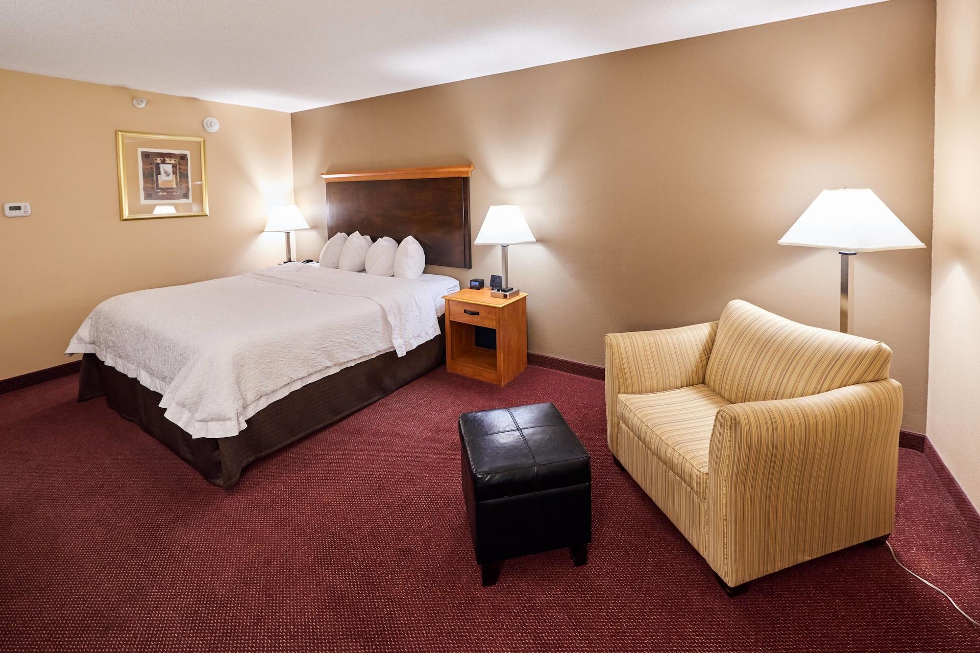 Hampton Inn Massillon Bagian luar foto