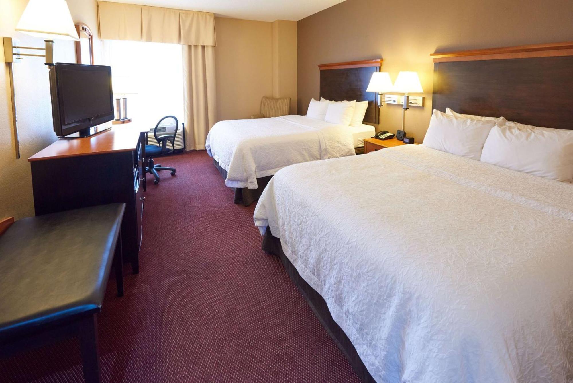 Hampton Inn Massillon Bagian luar foto